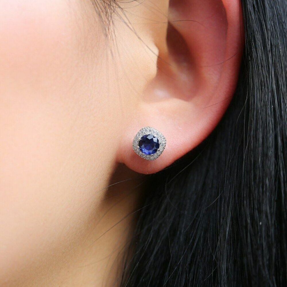 New 925 Silver Blue Sapphire Stud Earrings - Picture 3 of 3
